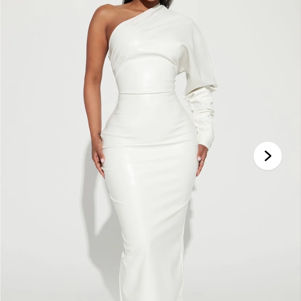 NWT - SHOW STOPPER MAXI GOWN One-Shoulder Off White